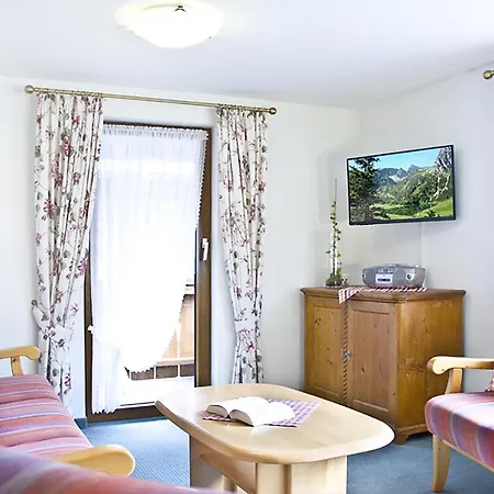 Ferienwohnungen Gaestehaus Schraudolf-3